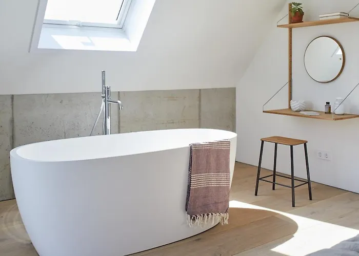 Slow-home-tating Tating